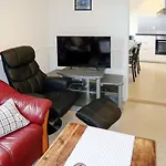 Solsvika By Interhome Tatil Evi Leirvik (Sogn og Fjordane)