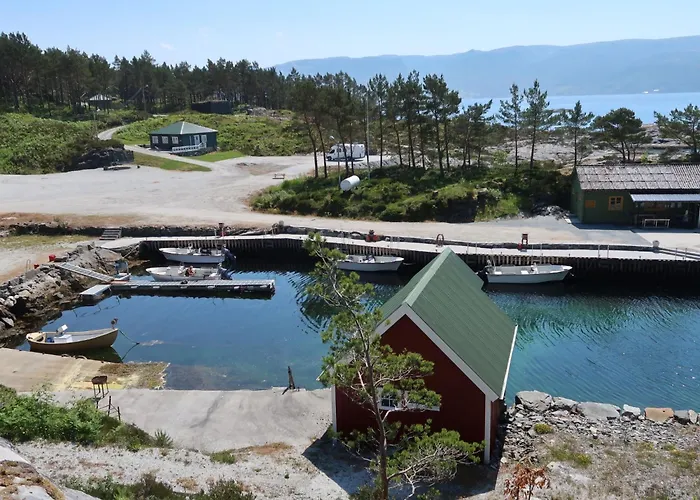 Nyaraló Solsvika By Interhome Leirvik